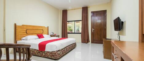 Deluxe Room (RedDoorz)