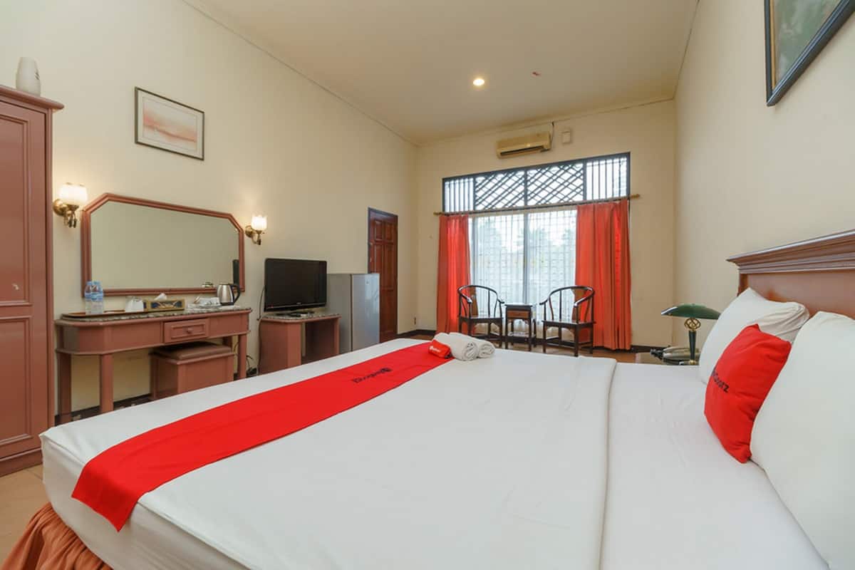 Chambre Premium (RedDoorz)