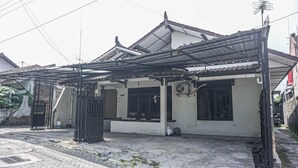 View from property - Reddoorz Syariah @ Berlian Homestay Wirobrajan (Yogyakarta)