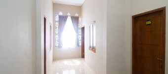 RedDoorz Syariah near UNTAG Banyuwangi 2