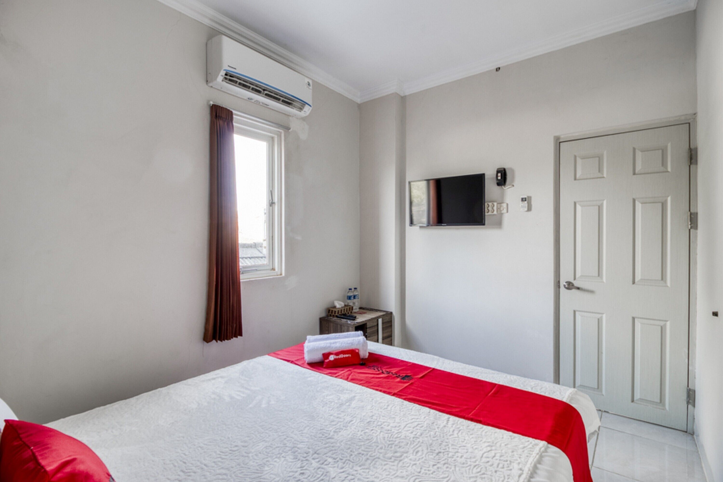 Foto - RedDoorz near Condongcatur Bus Station