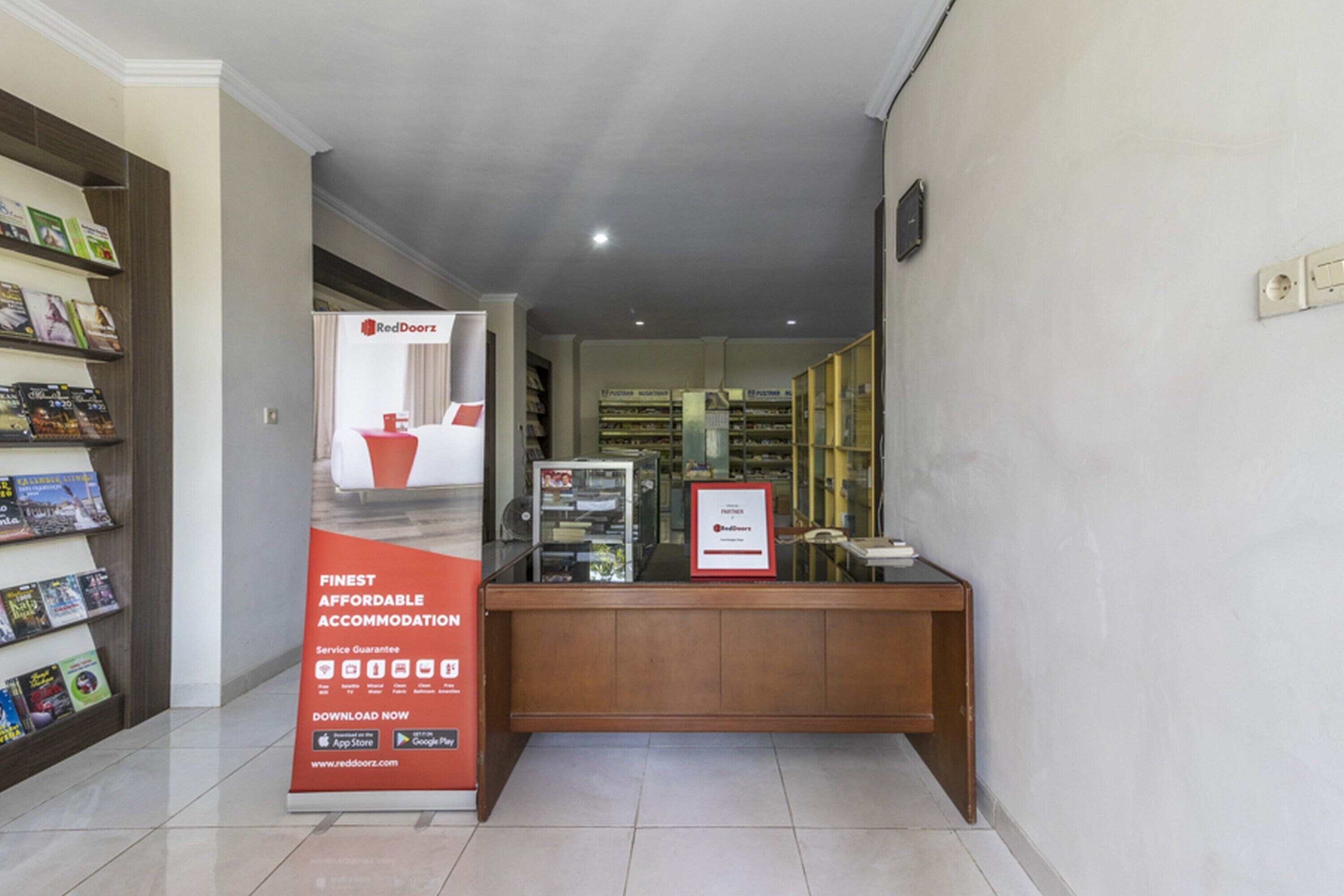 Foto - RedDoorz near Condongcatur Bus Station