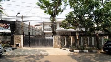 Bagian depan properti