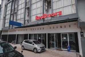 Front of property - RedDoorz @ Jalan Sukabangun 2 Palembang (Palembang)