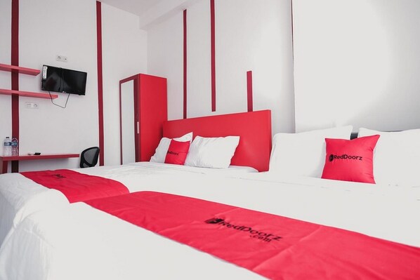 Twin Room (RedDoorz)