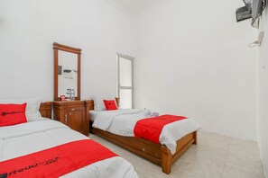 Twin Room (RedDoorz) - RedDoorz near Watervang Lubuk Linggau 2 (Lubuklinggau)