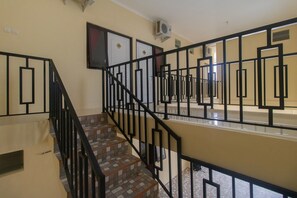 Interior - RedDoorz Syariah near Politeknik Negeri Madiun (Madiun)