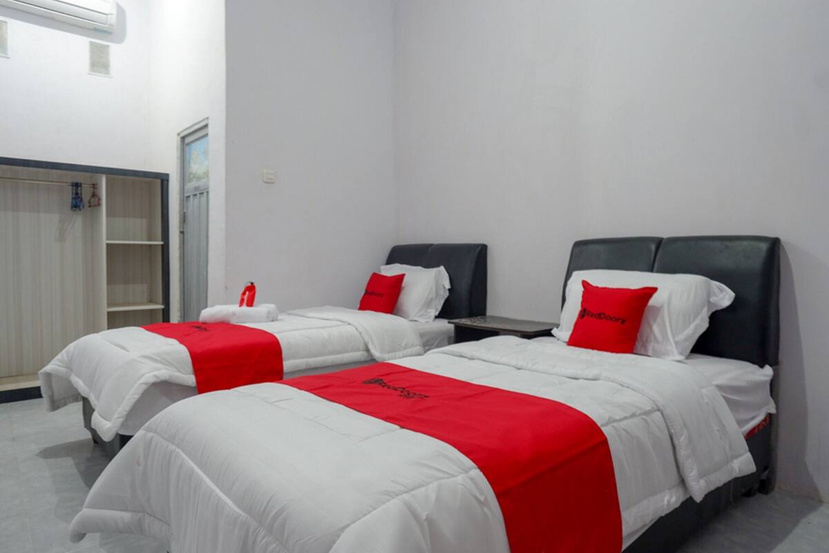 Twin Room (RedDoorz)