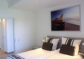 2 bedrooms, iron/ironing board, free WiFi