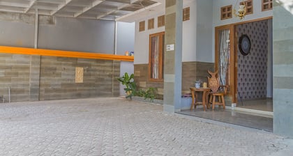 RedDoorz Syariah @ Puri Kalijaga Street