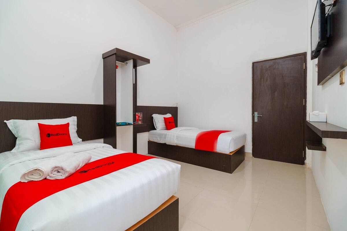 Twin Room (RedDoorz)