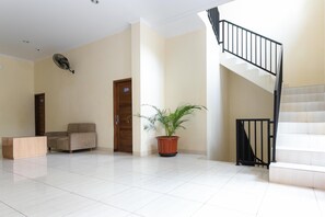 Interior - RedDoorz Syariah near Purwosari Train Station (Surakarta)