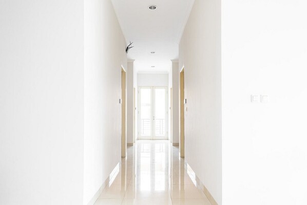 Hallway - RedDoorz near Siloam Karawaci 3 (South Tangerang)