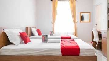 Twin Room (RedDoorz)