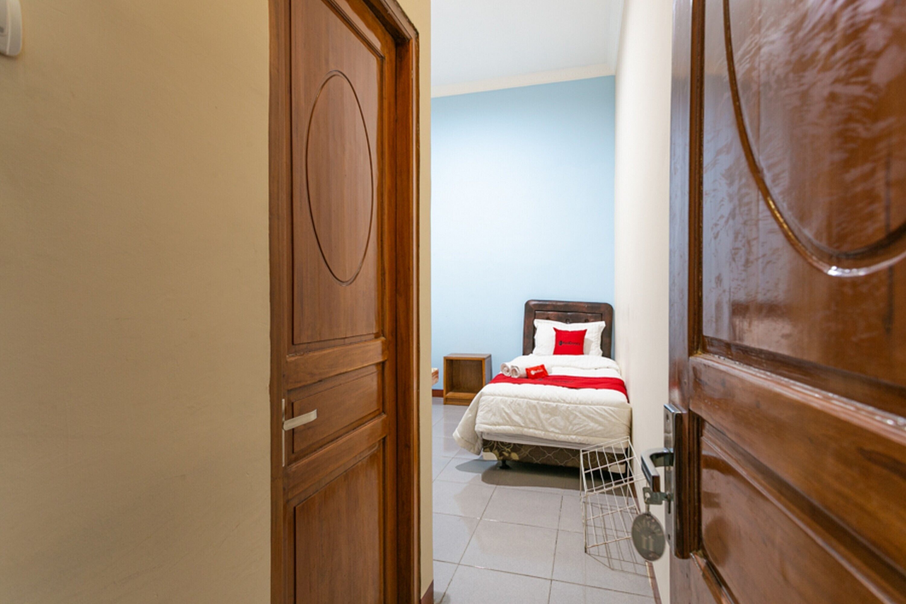 Kamar Twin (RedDoorz)