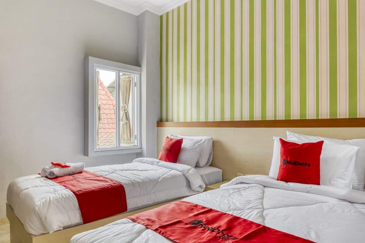 Twin Room (RedDoorz)