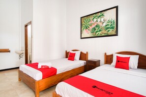 Room - RedDoorz Syariah near Gor Ken Arok (Malang)