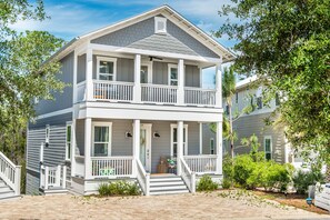 Exterior - Luxury Kitchen ~ 2 Porches & Balcony ~ Community Pool ~ Brown Eyed Girls (Santa Rosa Beach)