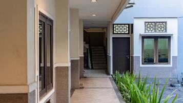 Pintu masuk interior