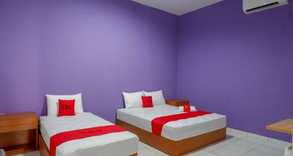 RedDoorz near Alun Alun Kaliwungu Kendal