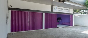 RedDoorz near Alun Alun Kaliwungu Kendal