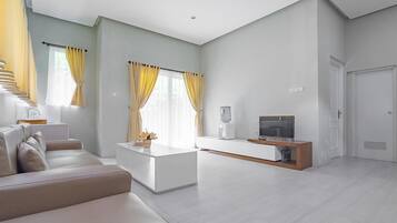 Family Room (RedDoorz)