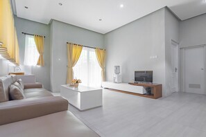 Family Room (RedDoorz) - RedDoorz Resort Syariah @ Idelansia Homestay Ciater (Ciater)