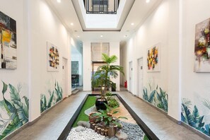 Interior detail - RedDoorz Premium near Centre Point Mall Medan (Medan)