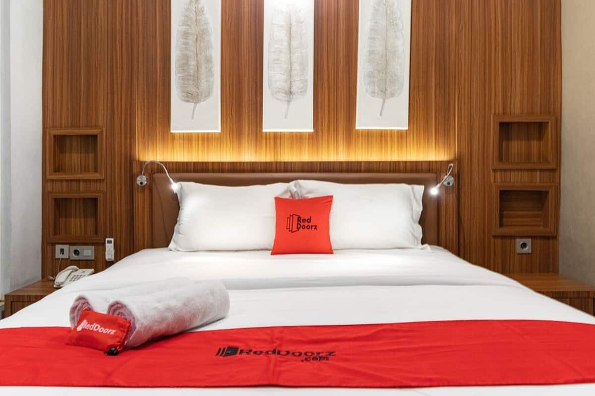 Double Room (RedDoorz)