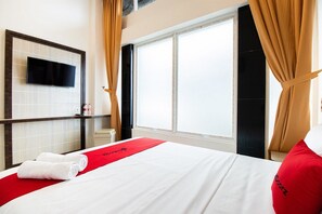 Double Room (RedDoorz) - RedDoorz Plus @ Centrium Katamso Medan (Medan)