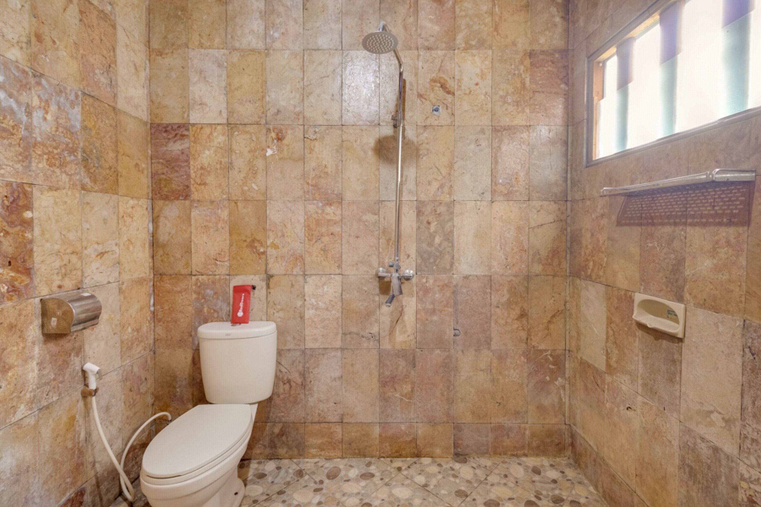 Photo - RedDoorz at Omah Kayu Homestay Yogyakarta