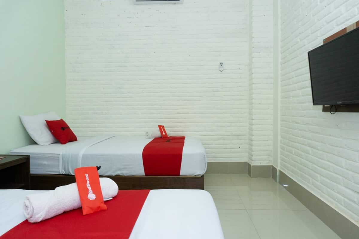 Twin Room (RedDoorz)