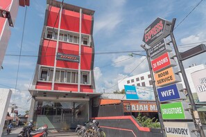 Exterior - RedDoorz near Stadion Sanaman Mantikei (Palangkaraya)