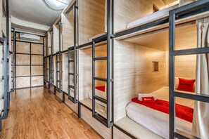 Free WiFi - RedDoorz Hostel near Stadion Mandala Krida Yogya (Yogyakarta)