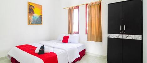 Herbergi með tvíbreiðu rúmi (RedDoorz) | Ókeypis þráðlaus nettenging