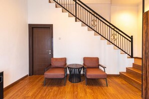 Staircase - RedDoorz @ Binjai (Medan)