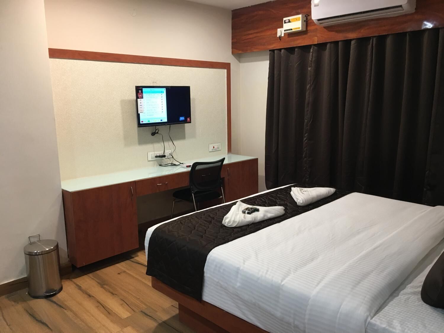 In-room safe, individually decorated, individually furnished