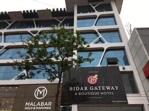 Hotel Bidar Gateway