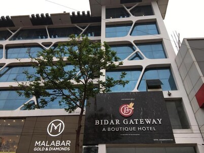 Bidar Gateway 飯店