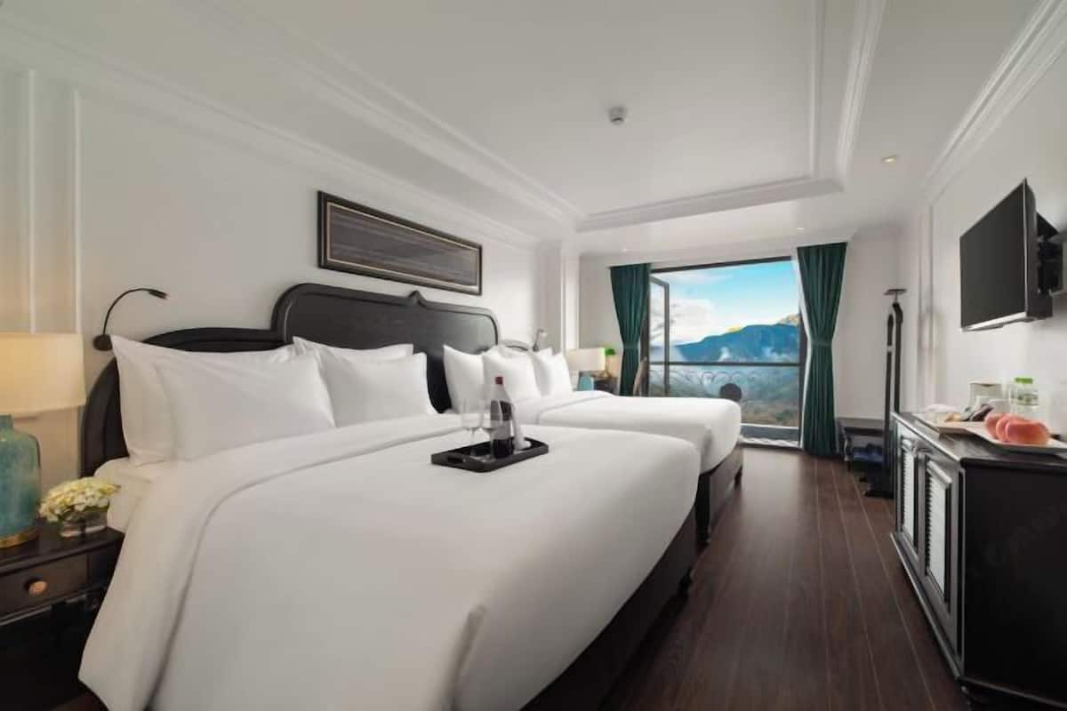Literie hypoallergénique, surmatelas, minibar
