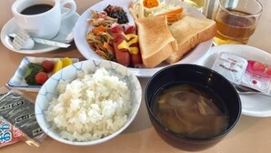 朝食