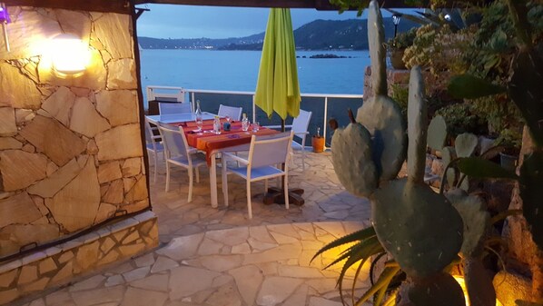 Restauration extérieure