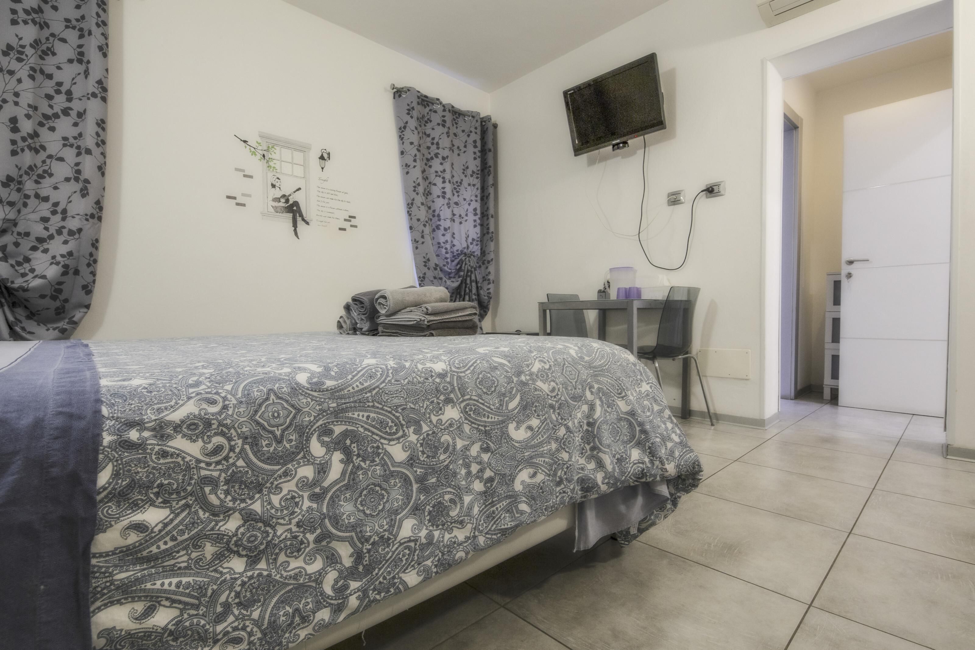 1 camera, Wi-Fi, lenzuola