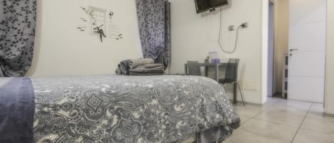 1 camera, Wi-Fi, lenzuola