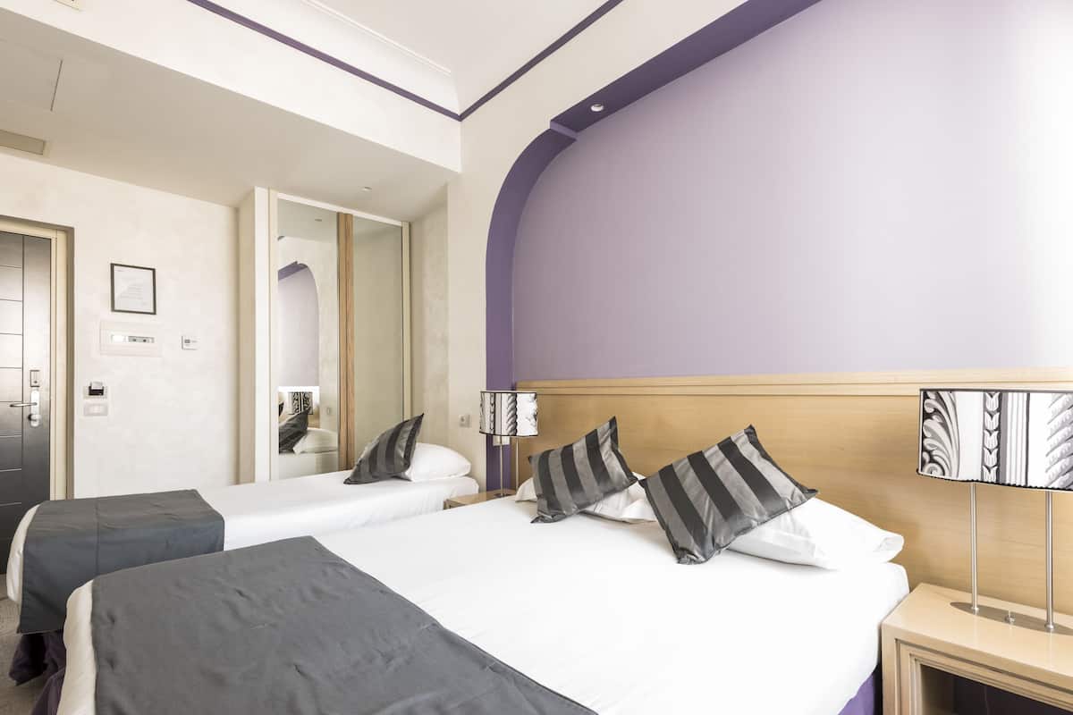 Sábanas italianas Frette, ropa de cama de alta calidad y minibar