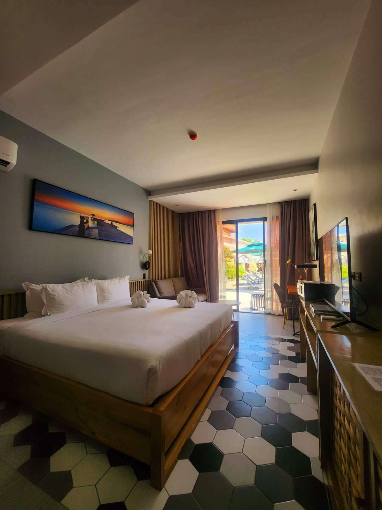 Habitación Deluxe doble, 1 cama de matrimonio grande, no fumadores | Caja fuerte, wifi gratis, ropa de cama