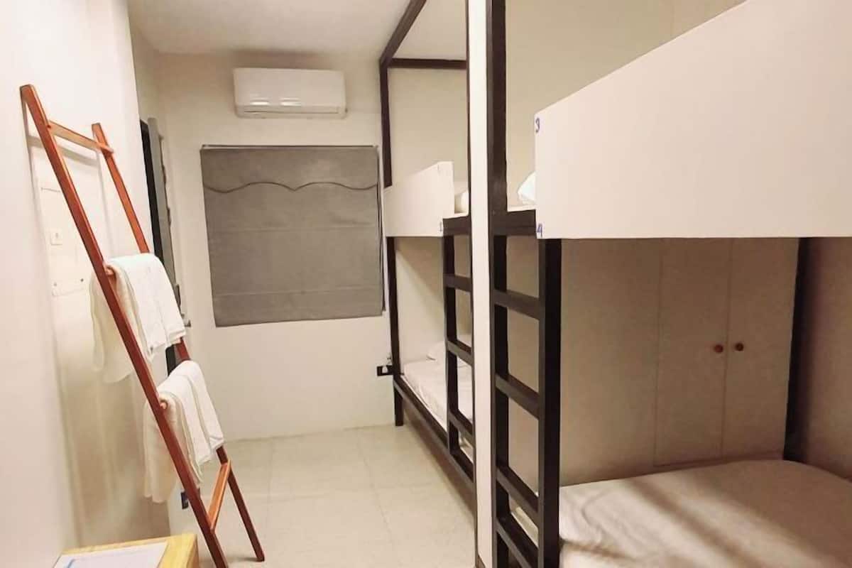 In-room safe, free WiFi, bed sheets