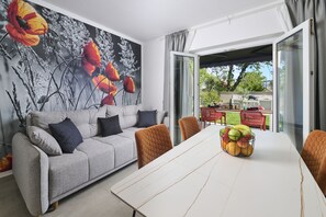 Dining - APARTMENTS DOLCEA - Zambratija - Umag (ZAMBRATIJA)