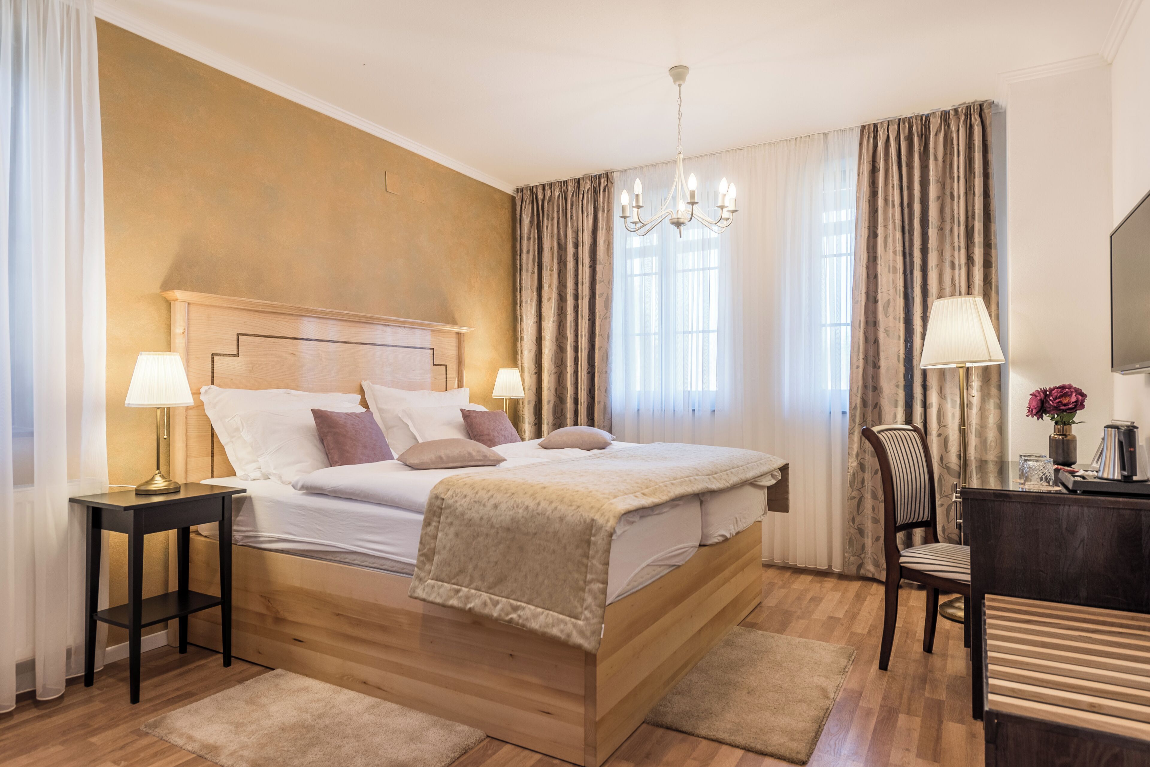 Family Room | Egyptian cotton sheets, premium bedding, memory foam beds, minibar