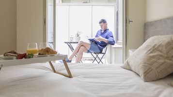 2 bedrooms, iron/ironing board, Internet, bed sheets